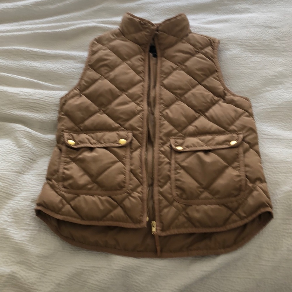 J Crew Women’s Camel Puffer Vest Size Small